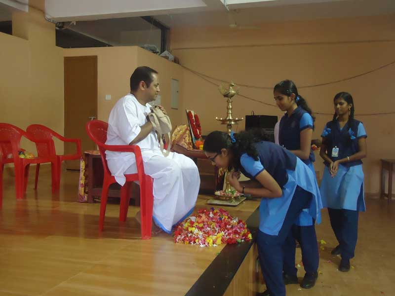 guru purnima - bhavans vidya mandir - manvila trivandrum